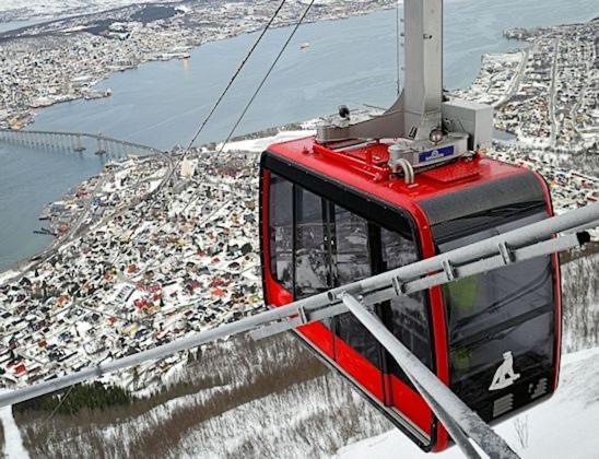 Walo Apartments Tromsdalen - Close To Cable Car And Arctic Cathedral, 10 Min By Bus To City Centre, Free Parking 特罗姆瑟 外观 照片